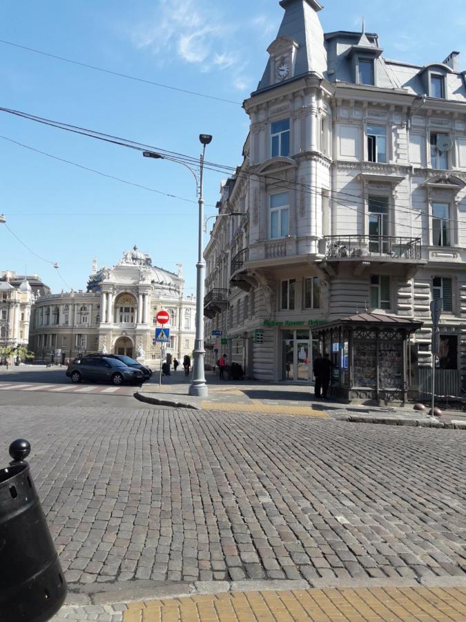 Center, Apartment On Deribasovskaya 10 Одеса Екстериор снимка